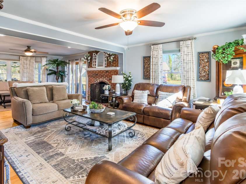 4205 Lake Shore Road, Denver, NC 28037.  MLS# CAR4380543, YatesRealty ID 31114. 