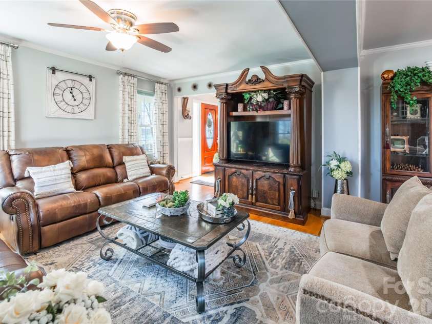 4205 Lake Shore Road, Denver, NC 28037.  MLS# CAR4380543, YatesRealty ID 31114. 