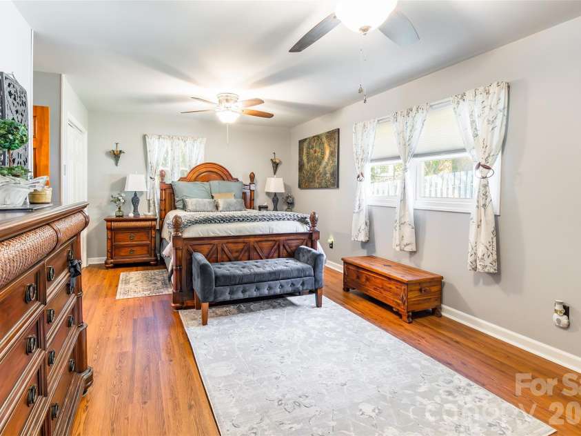 4205 Lake Shore Road, Denver, NC 28037.  MLS# CAR4380543, YatesRealty ID 31114. 
