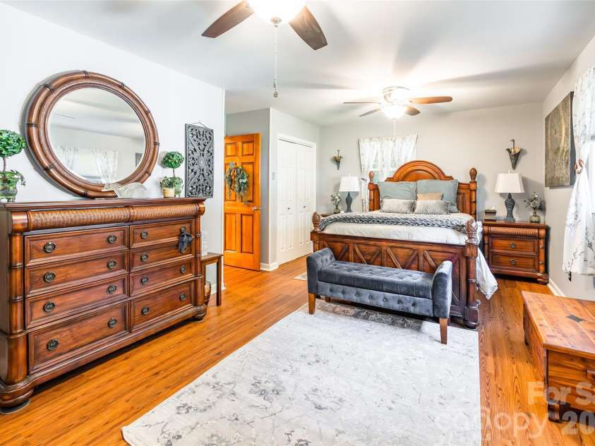 4205 Lake Shore Road, Denver, NC 28037.  MLS# CAR4380543, YatesRealty ID 31114. 