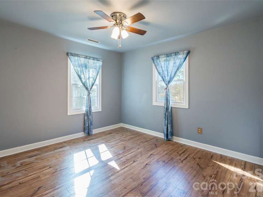 4205 Lake Shore Road, Denver, NC 28037.  MLS# CAR4380543, YatesRealty ID 31114. 