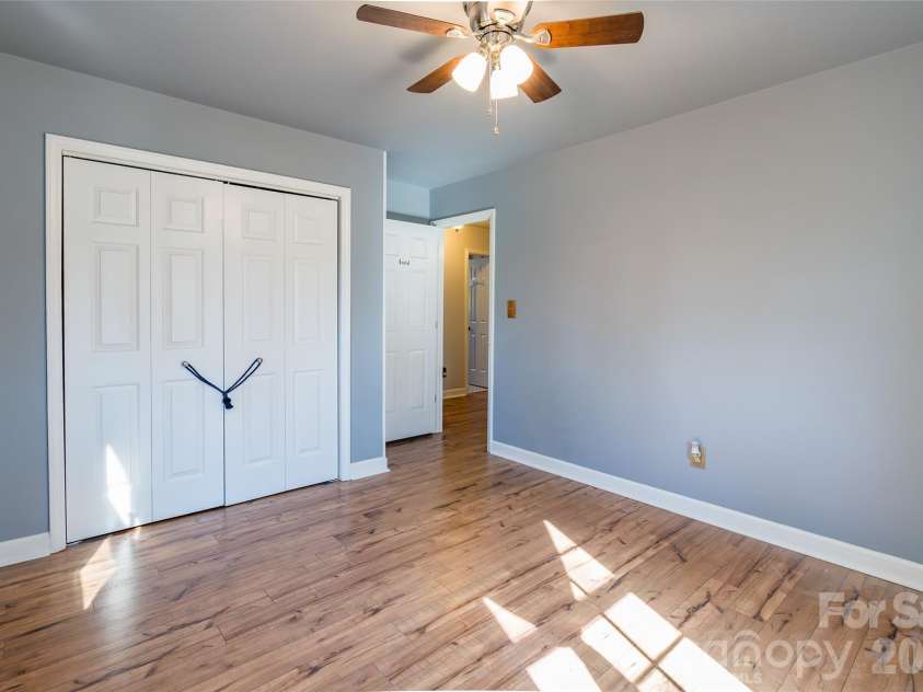 4205 Lake Shore Road, Denver, NC 28037.  MLS# CAR4380543, YatesRealty ID 31114. 