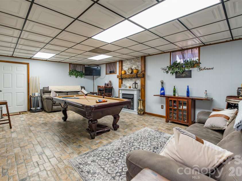 4205 Lake Shore Road, Denver, NC 28037.  MLS# CAR4380543, YatesRealty ID 31114. 