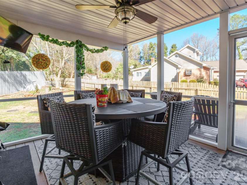 4205 Lake Shore Road, Denver, NC 28037.  MLS# CAR4380543, YatesRealty ID 31114. 