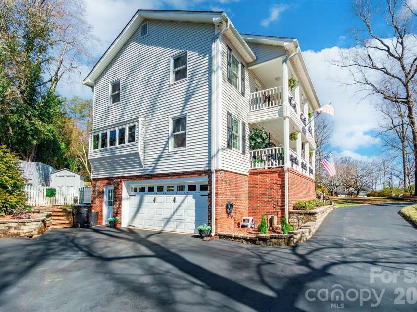 4205 Lake Shore Road, Denver, NC 28037.  MLS# CAR4380543, YatesRealty ID 31114. 