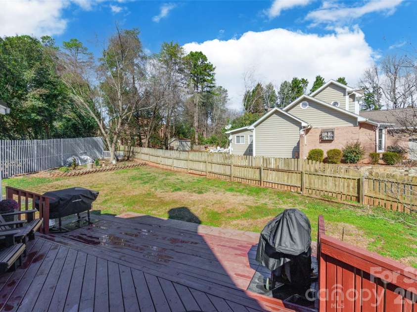 4205 Lake Shore Road, Denver, NC 28037.  MLS# CAR4380543, YatesRealty ID 31114. 