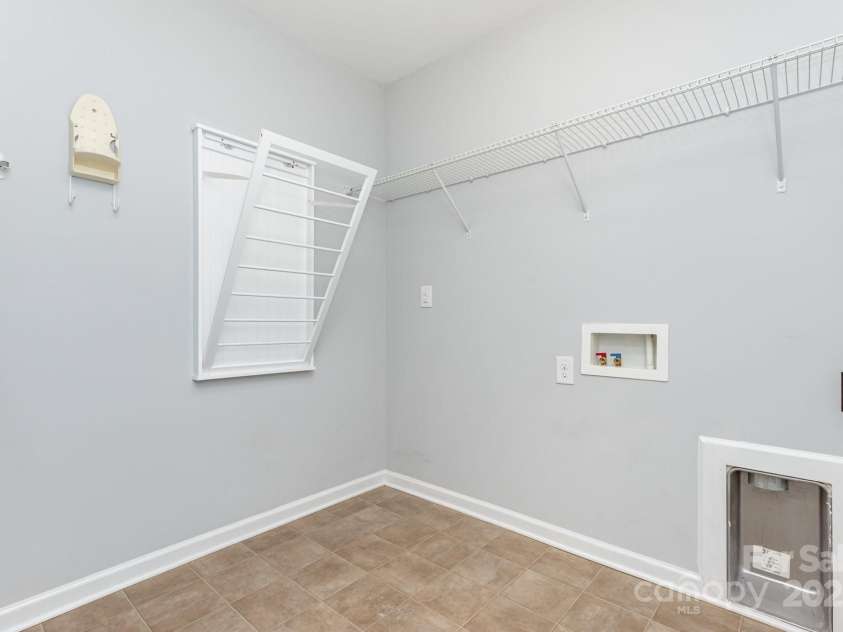 7414 Meridale Forest Drive, Charlotte, NC 28269.  MLS# CAR4264333, YatesRealty ID 31114. Laundry Room