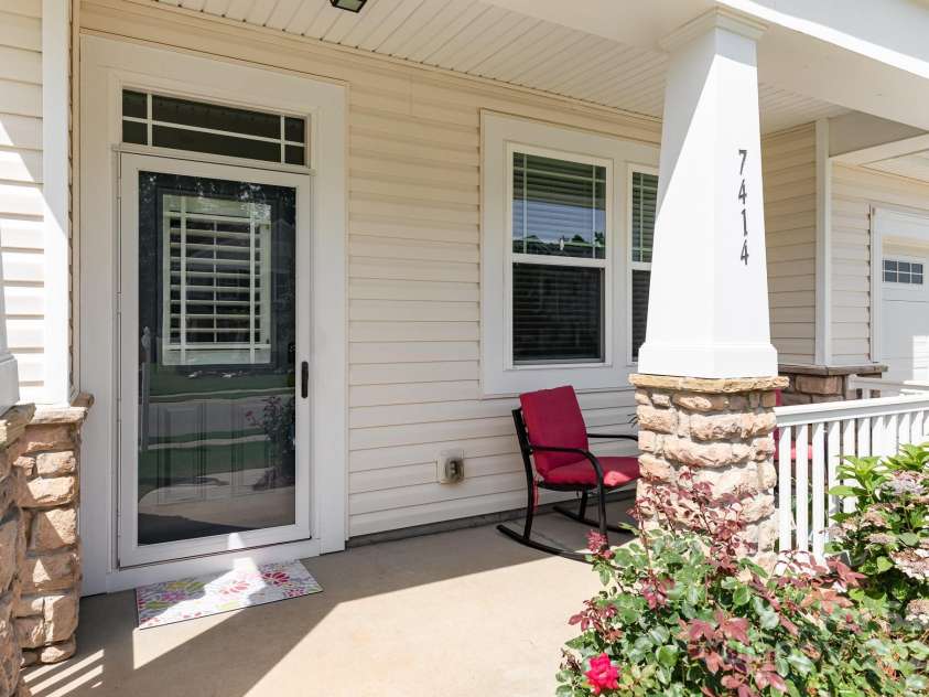 7414 Meridale Forest Drive, Charlotte, NC 28269.  MLS# CAR4264333, YatesRealty ID 31114. Welcoming Front Porch