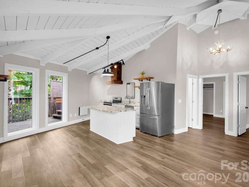 119 Beechwood Lane, Beech Mountain, NC 28604.  MLS# CAR4412496, YatesRealty ID 31115. 