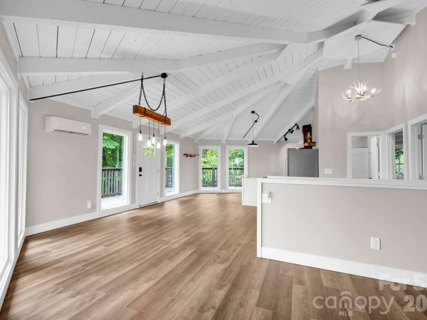119 Beechwood Lane, Beech Mountain, NC 28604.  MLS# CAR4412496, YatesRealty ID 31115. 