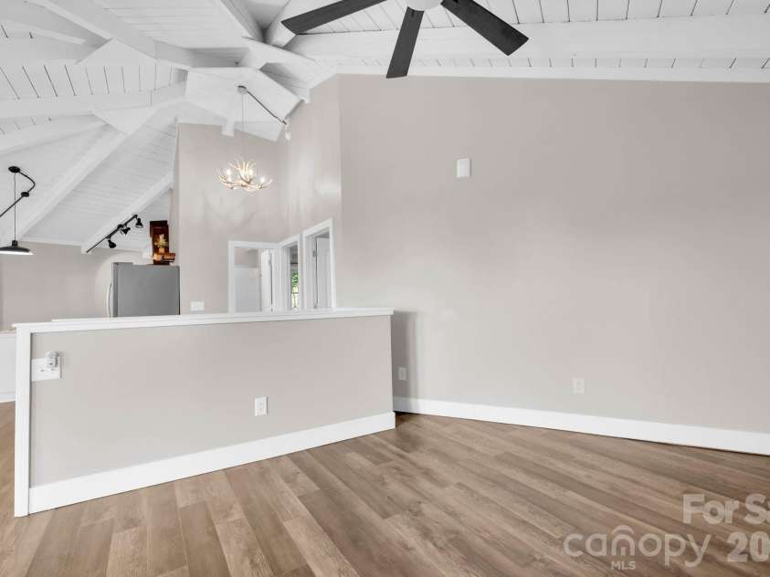 119 Beechwood Lane, Beech Mountain, NC 28604.  MLS# CAR4412496, YatesRealty ID 31115. 
