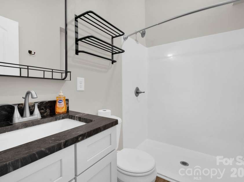 119 Beechwood Lane, Beech Mountain, NC 28604.  MLS# CAR4412496, YatesRealty ID 31115. 
