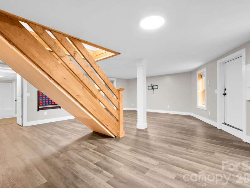 119 Beechwood Lane, Beech Mountain, NC 28604.  MLS# CAR4412496, YatesRealty ID 31115. 