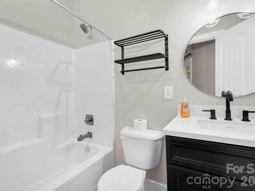 119 Beechwood Lane, Beech Mountain, NC 28604.  MLS# CAR4412496, YatesRealty ID 31115. Main Floor Bathroom