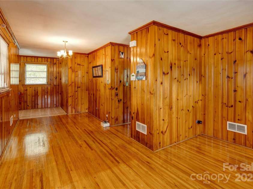 212 Elgin Drive, Concord, NC 28025.  MLS# CAR4281188, YatesRealty ID 31115. Living Room