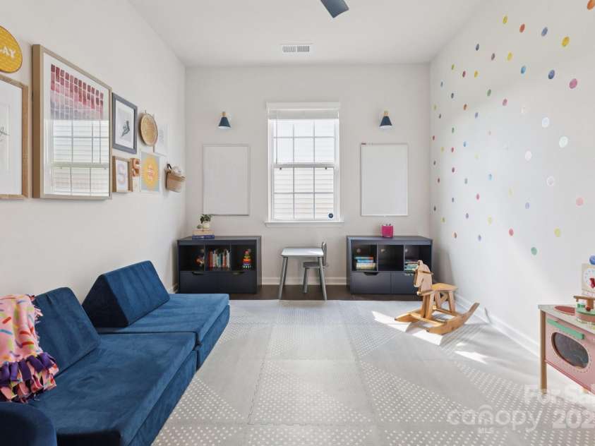 3019 Platinum Pointe Drive, Charlotte, NC 28227.  MLS# CAR4287229, YatesRealty ID 31116. 