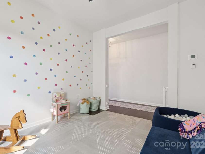 3019 Platinum Pointe Drive, Charlotte, NC 28227.  MLS# CAR4287229, YatesRealty ID 31116. 