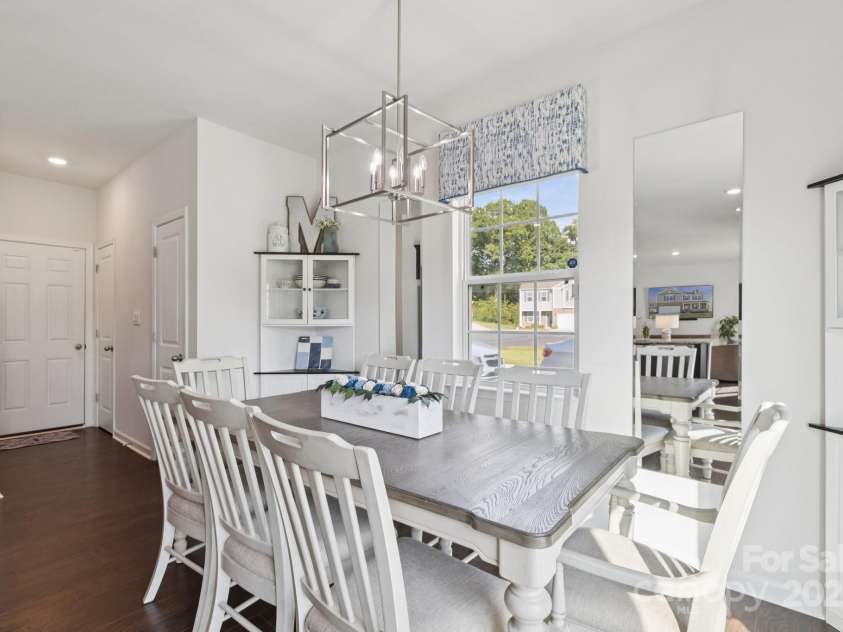 3019 Platinum Pointe Drive, Charlotte, NC 28227.  MLS# CAR4287229, YatesRealty ID 31116. 