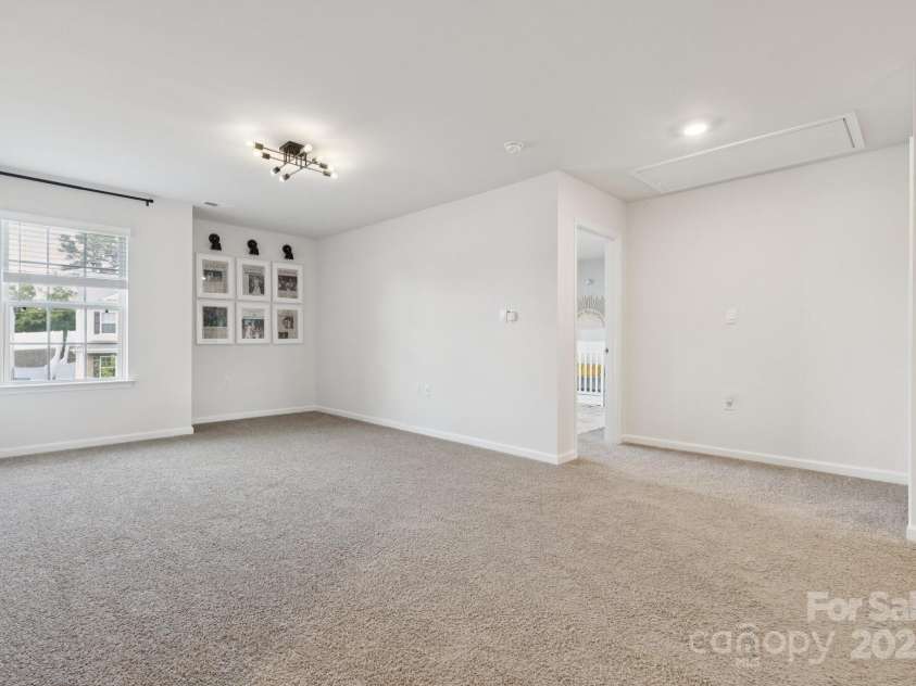 3019 Platinum Pointe Drive, Charlotte, NC 28227.  MLS# CAR4287229, YatesRealty ID 31116. 