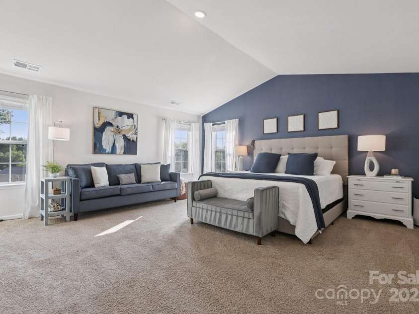 3019 Platinum Pointe Drive, Charlotte, NC 28227.  MLS# CAR4287229, YatesRealty ID 31116. 