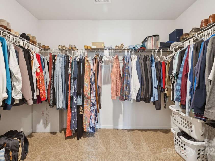 3019 Platinum Pointe Drive, Charlotte, NC 28227.  MLS# CAR4287229, YatesRealty ID 31116. 