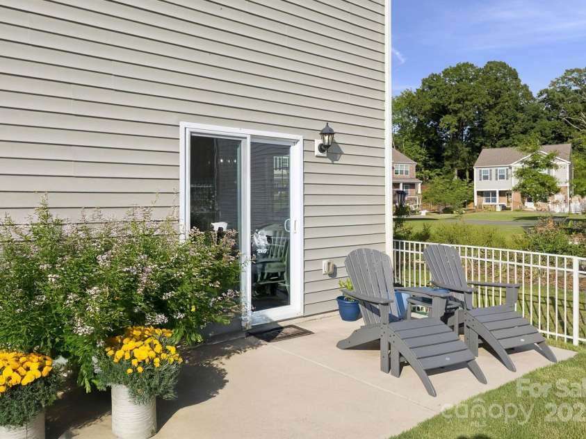 3019 Platinum Pointe Drive, Charlotte, NC 28227.  MLS# CAR4287229, YatesRealty ID 31116. 