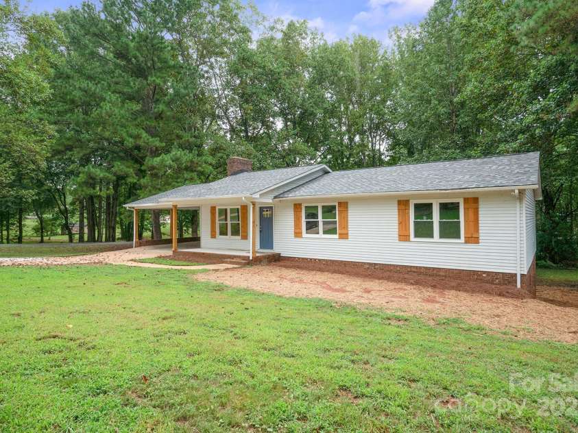 1028 Hunter Valley Road, Shelby, NC 28150.  MLS# CAR4282775, YatesRealty ID 31117. 