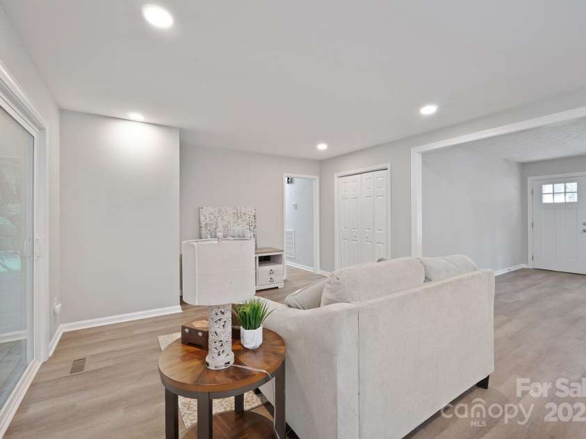 1028 Hunter Valley Road, Shelby, NC 28150.  MLS# CAR4282775, YatesRealty ID 31117. 