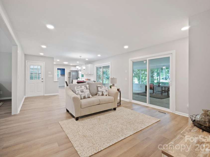 1028 Hunter Valley Road, Shelby, NC 28150.  MLS# CAR4282775, YatesRealty ID 31117. 