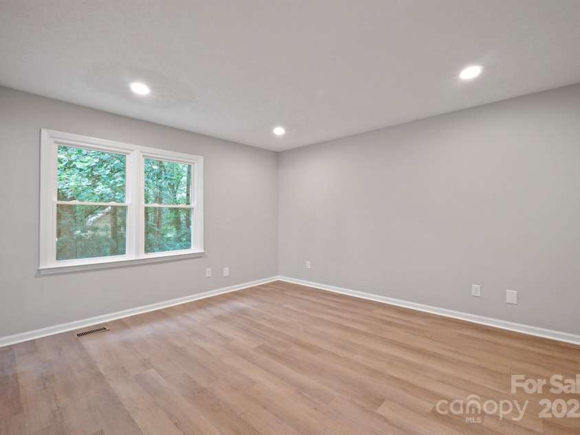 1028 Hunter Valley Road, Shelby, NC 28150.  MLS# CAR4282775, YatesRealty ID 31117. 