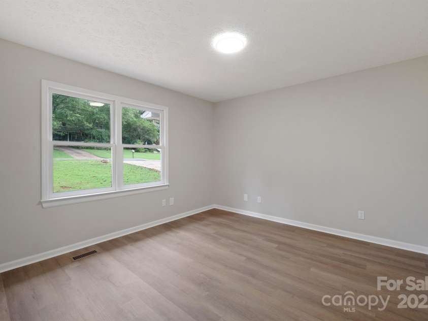 1028 Hunter Valley Road, Shelby, NC 28150.  MLS# CAR4282775, YatesRealty ID 31117. 