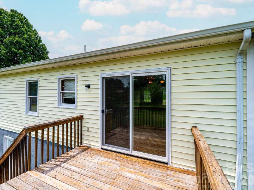 1697 Denver Court, Lenoir, NC 28645.  MLS# CAR4391489, YatesRealty ID 31117. 