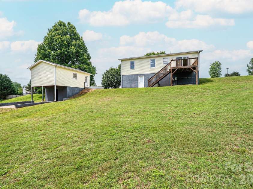 1697 Denver Court, Lenoir, NC 28645.  MLS# CAR4391489, YatesRealty ID 31117. 