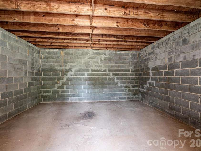 1697 Denver Court, Lenoir, NC 28645.  MLS# CAR4391489, YatesRealty ID 31117. 