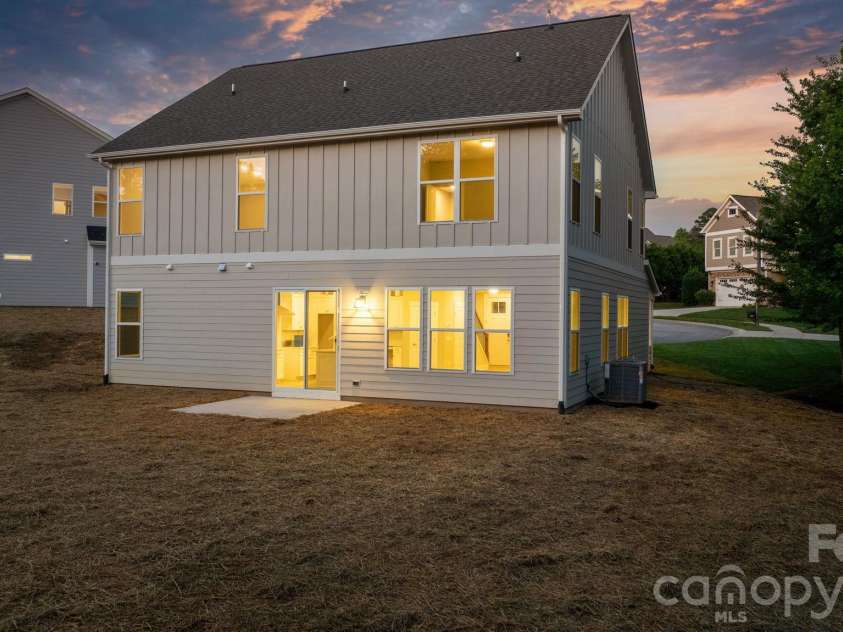 3869 12th Street Court, Hickory, NC 28601.  MLS# CAR4385840, YatesRealty ID 31118. 