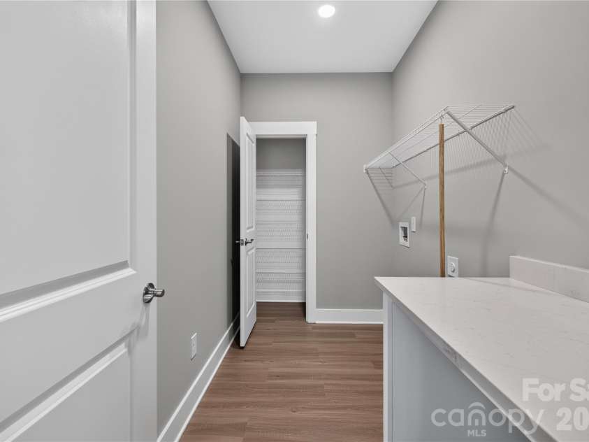 3869 12th Street Court, Hickory, NC 28601.  MLS# CAR4385840, YatesRealty ID 31118. 