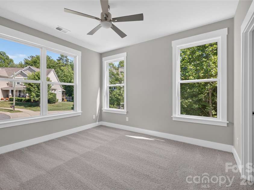 3869 12th Street Court, Hickory, NC 28601.  MLS# CAR4385840, YatesRealty ID 31118. 