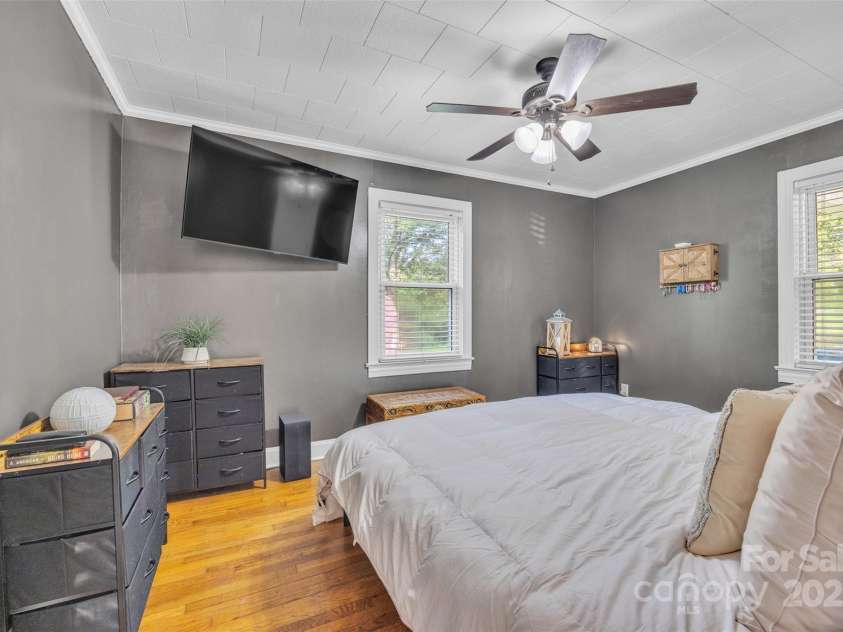 431 School Drive, Taylorsville, NC 28681.  MLS# CAR4278918, YatesRealty ID 31118. 