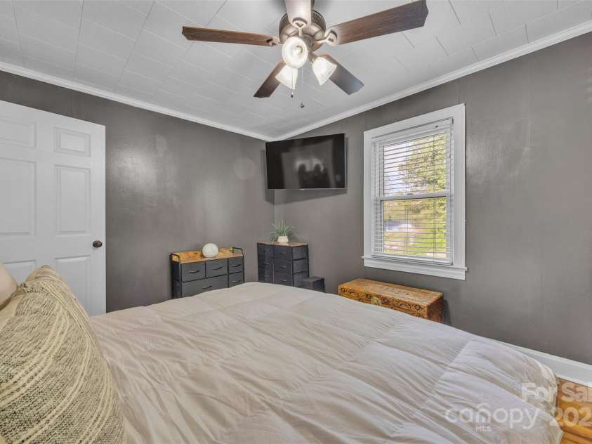 431 School Drive, Taylorsville, NC 28681.  MLS# CAR4278918, YatesRealty ID 31118. 