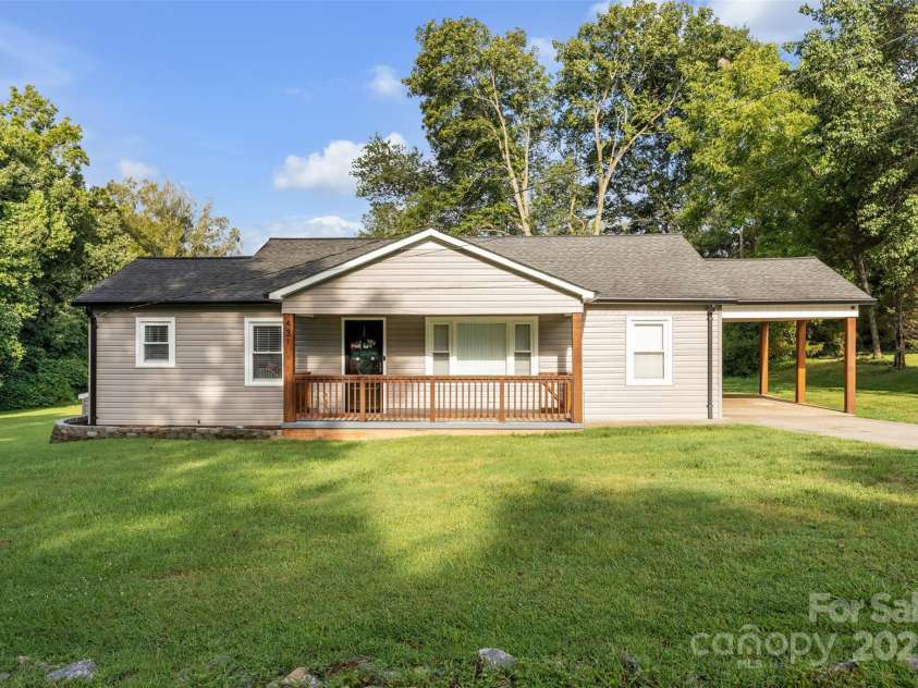 431 School Drive, Taylorsville, NC 28681.  MLS# CAR4278918, YatesRealty ID 31118. 