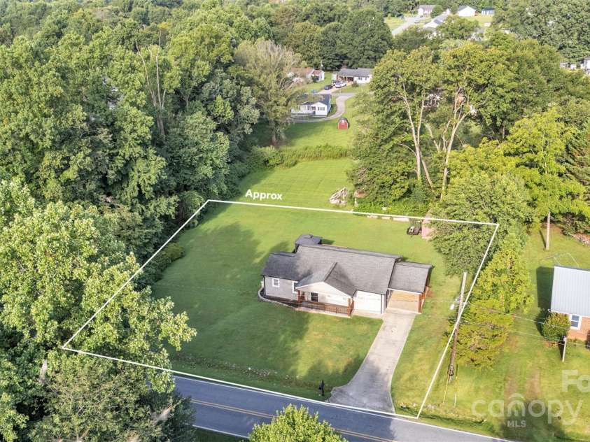 431 School Drive, Taylorsville, NC 28681.  MLS# CAR4278918, YatesRealty ID 31118. 