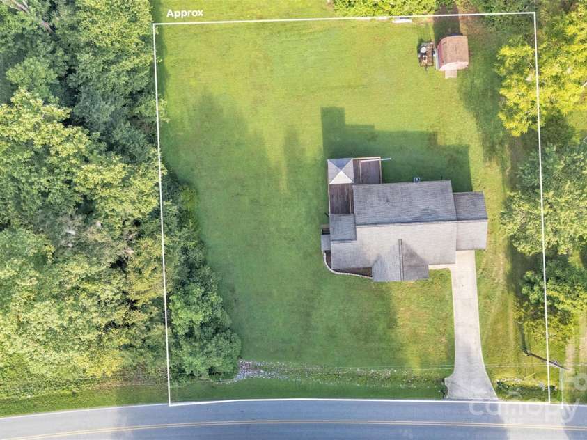 431 School Drive, Taylorsville, NC 28681.  MLS# CAR4278918, YatesRealty ID 31118. 