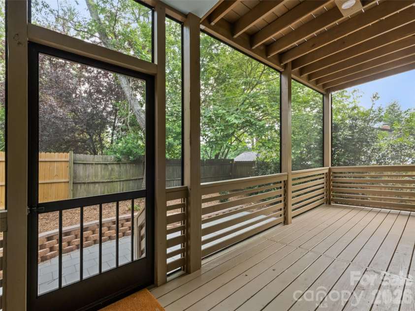 10 Pruitt Street, Asheville, NC 28806.  MLS# CAR4388374, YatesRealty ID 31119. 
