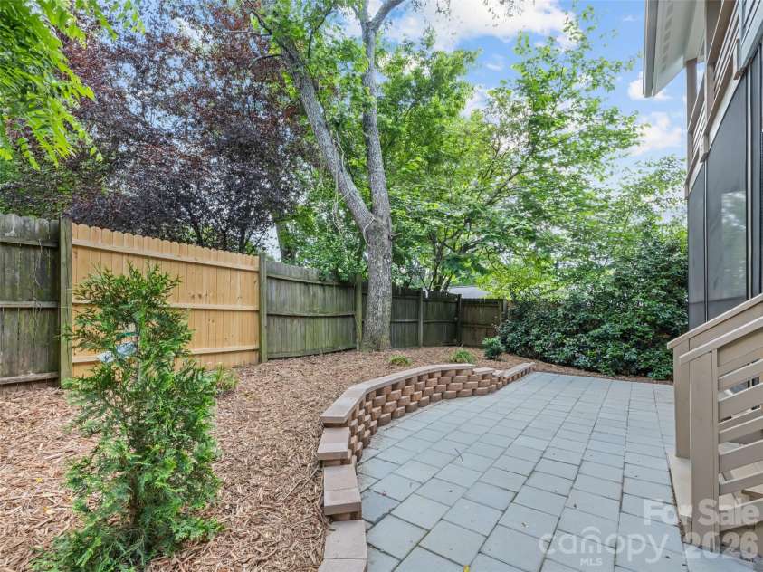 10 Pruitt Street, Asheville, NC 28806.  MLS# CAR4388374, YatesRealty ID 31119. 