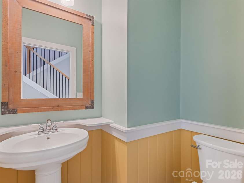 10 Pruitt Street, Asheville, NC 28806.  MLS# CAR4388374, YatesRealty ID 31119. 