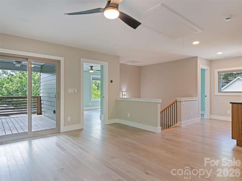 10 Pruitt Street, Asheville, NC 28806.  MLS# CAR4388374, YatesRealty ID 31119. 