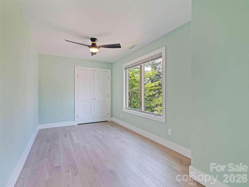 10 Pruitt Street, Asheville, NC 28806.  MLS# CAR4388374, YatesRealty ID 31119. 