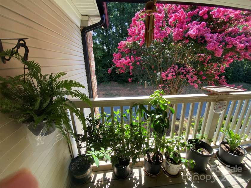 7224 Michaels Landing Drive, Charlotte, NC 28262.  MLS# CAR4283823, YatesRealty ID 31120. Balcony