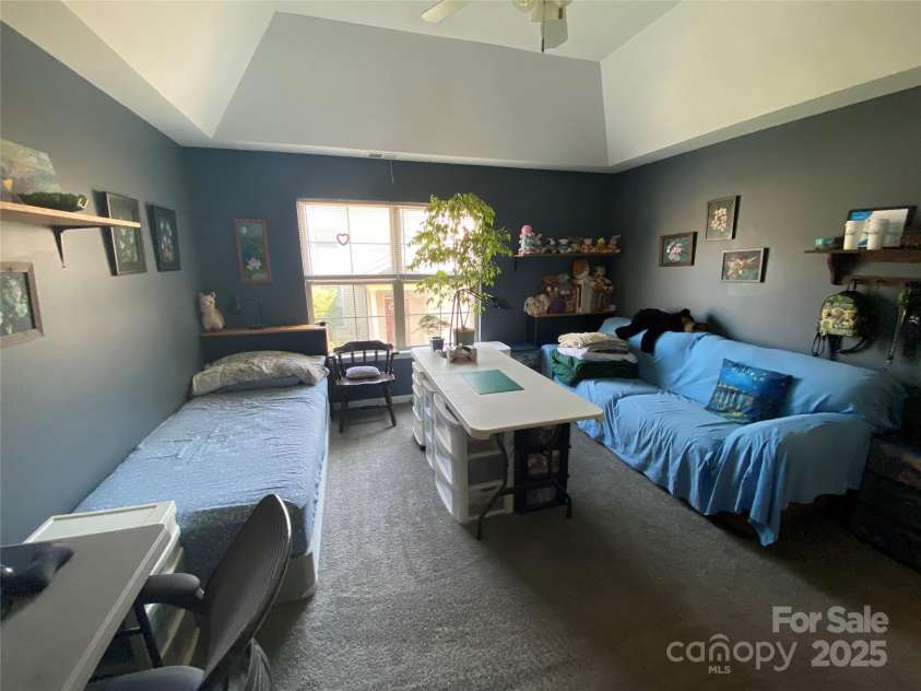 7224 Michaels Landing Drive, Charlotte, NC 28262.  MLS# CAR4283823, YatesRealty ID 31120. Master Bedroom