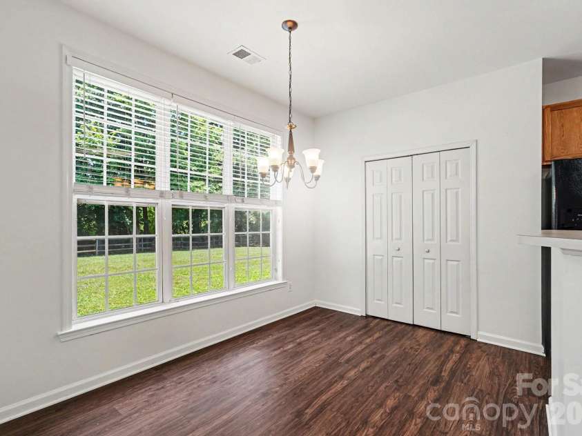 11310 Glenstone Court, Charlotte, NC 28269.  MLS# CAR4389158, YatesRealty ID 31121. 